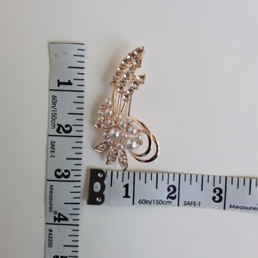 Faux Pearl & Rhinestone Brooch - Picture 4 of 10